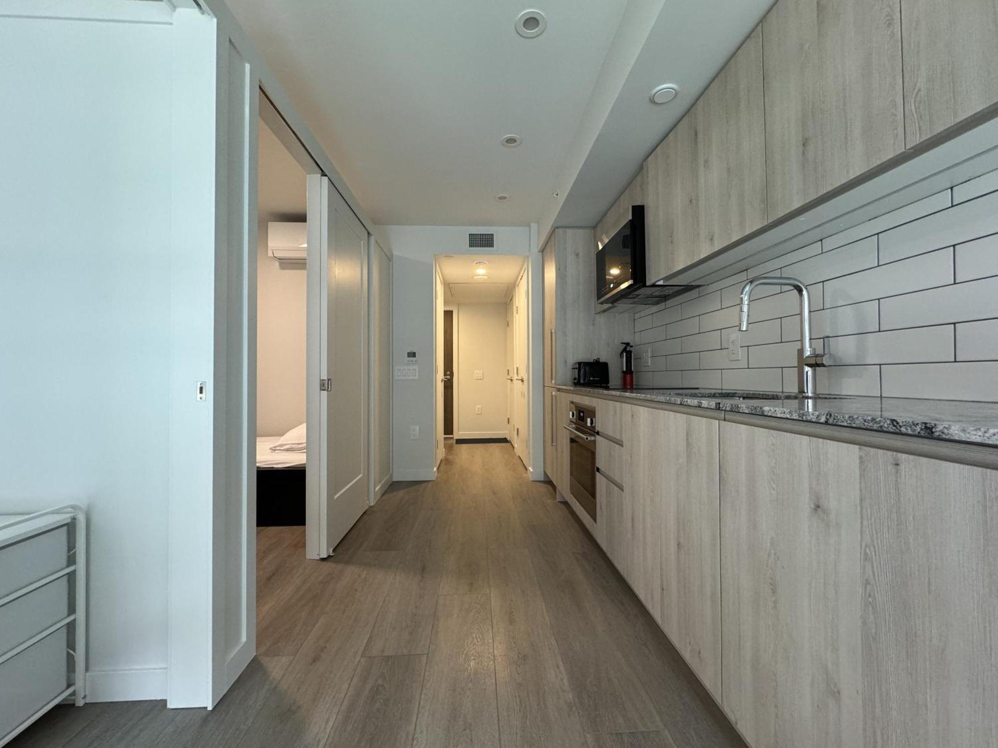Downtown Center Silverstone Tower I And II Long-Term Booking Only Your Second Home In Vancouver Eksteriør bilde